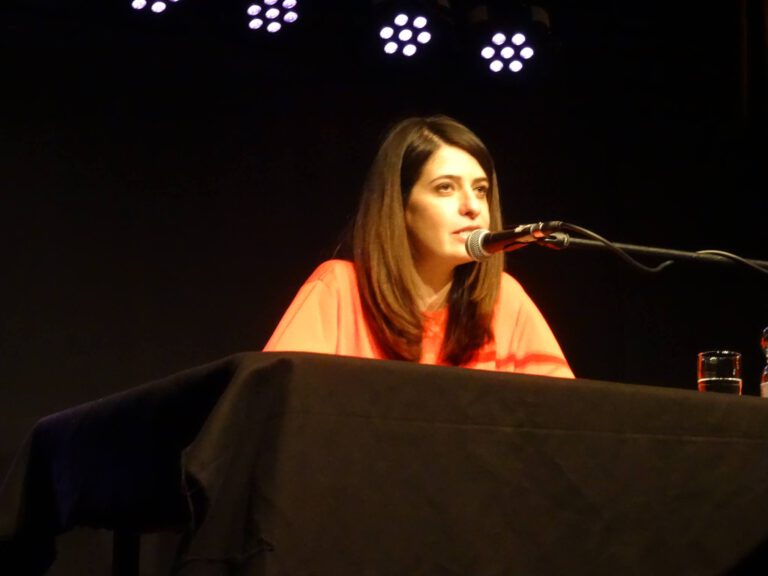 Linda Zervakis im Stuttgarter „Merlin“