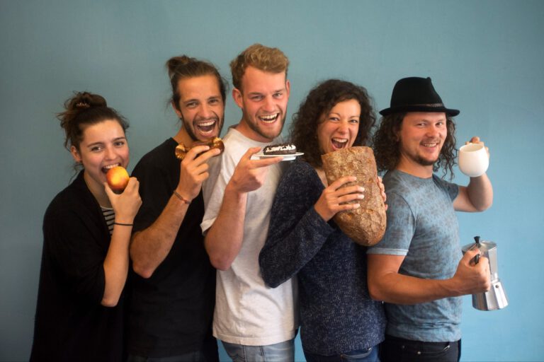 Raupe Immersatt | Foodsharing Café in Stuttgart